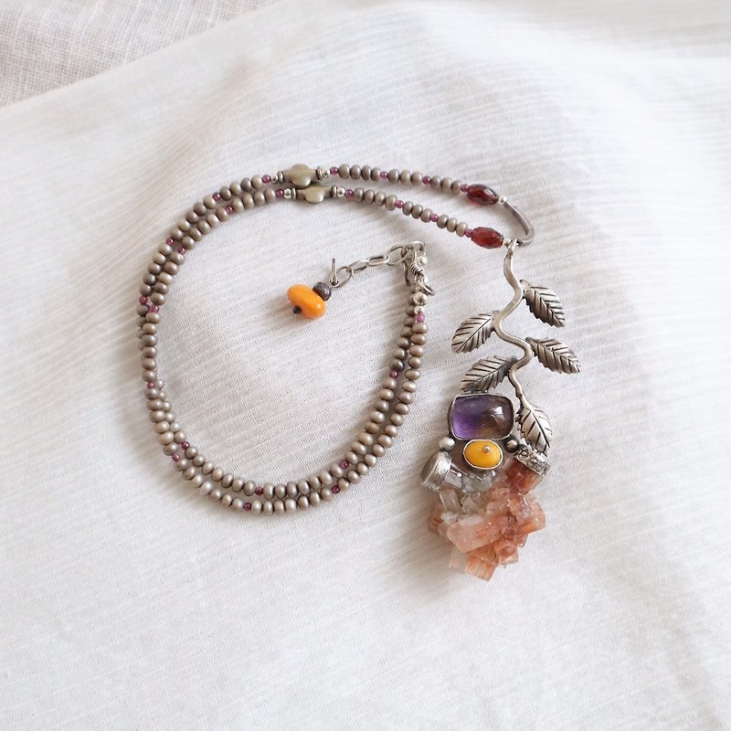Abundance Goddess Necklace - Crystal Wax - Necklaces - Crystal Pink