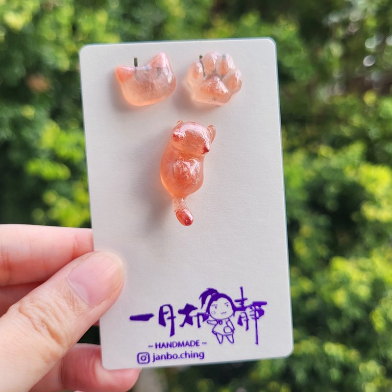 蜜桃肉球貓貓頭耳環 - 耳環/耳夾/耳骨夾 - 樹脂 