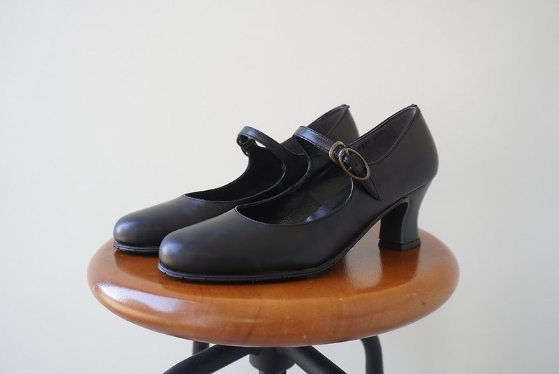 round toe strap shoes/s8093/black leather - รองเท้าส้นสูง - หนังแท้ สีดำ