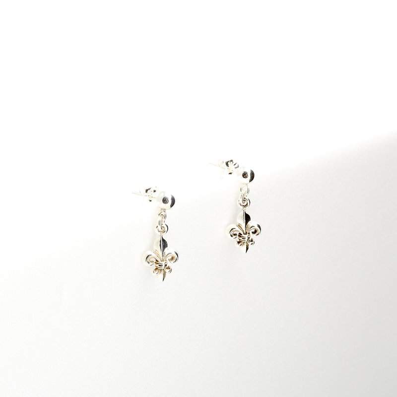 典雅 鳶尾花 Iris s925 純銀 耳環 (可改夾式) 情人節 禮物 - 耳環/耳夾 - 純銀 銀色
