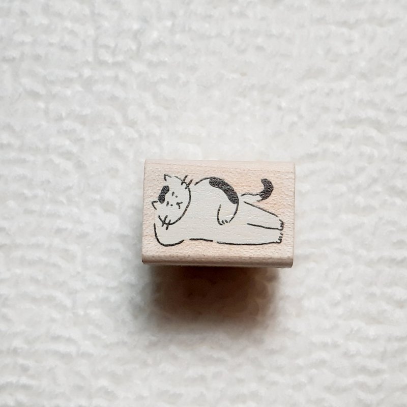 Korean uncle lying down cat hand account seal LS - Stamps & Stamp Pads - Wood 