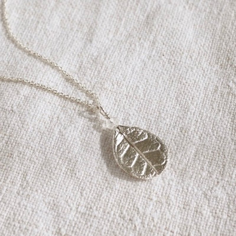 Feijoa small leaf stone necklace [P076SV(ST)] - สร้อยคอ - โลหะ 