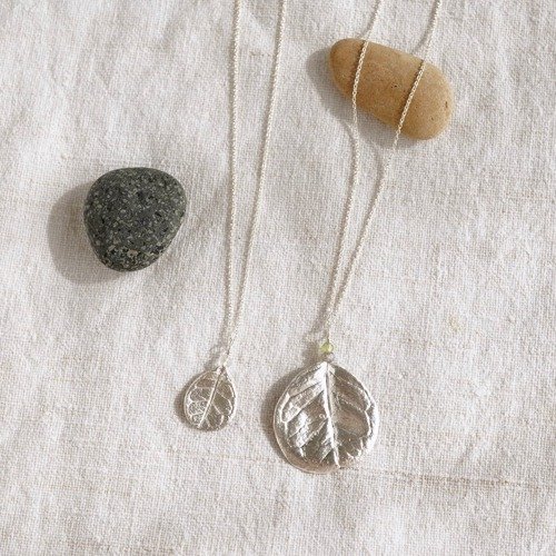 Feijoa small leaf stone necklace [P076SV(ST)]