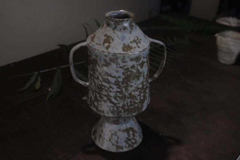 花器 l マットグリーン - 花瓶・植木鉢 - 陶器 