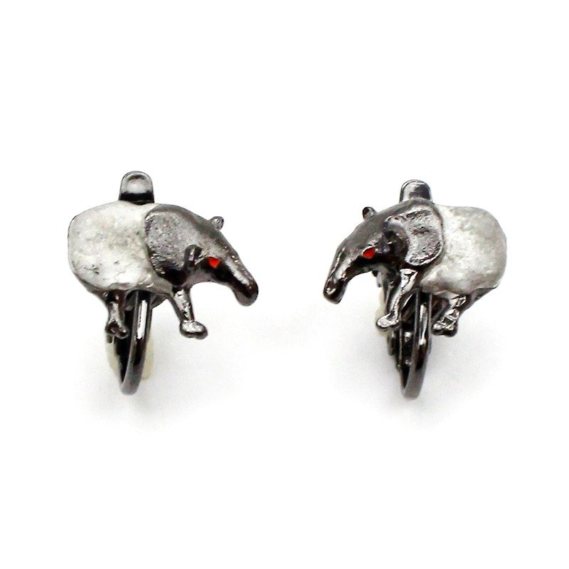 Tapir Earring　Black)/  バクイヤリング　ガンメタ EA071GM - 耳環/耳夾 - 其他金屬 黑色