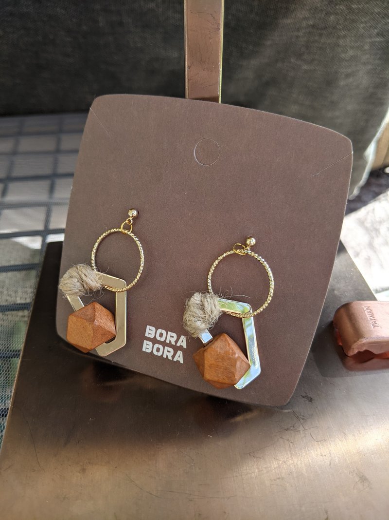 Earrings and ear pins customized Christmas gift exchange - ต่างหู - โลหะ สีนำ้ตาล