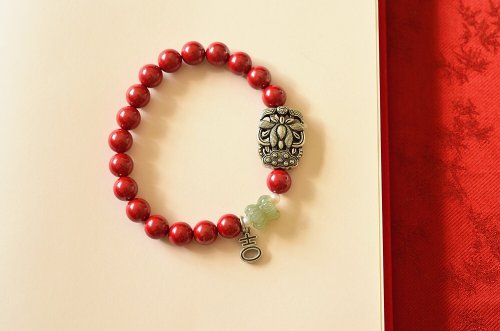 Angel's tears 天使之淚 Jewelry Design 天然原礦硃砂. 帝王砂 和田玉並蒂蓮老銀蓮花設計單圈手串