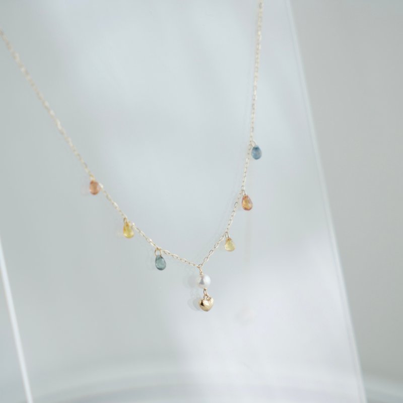 彩色藍寶石項鍊 愛心吊墜 akoya珍珠項鍊 10k金鎖骨鍊 長度可調節 - 項鍊 - 珍珠 多色