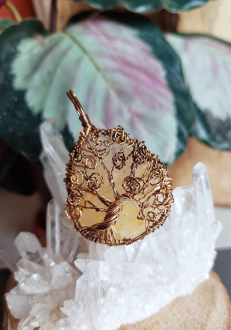 Branches and leaves in the light-yellow agate - สร้อยคอ - เครื่องประดับพลอย 