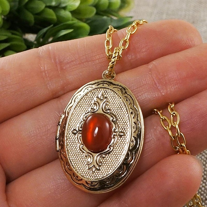 Carnelian Golden Oval Photo Locket Orange Fire Red Pendant Necklace Jewelry Gift - 項鍊 - 其他材質 橘色