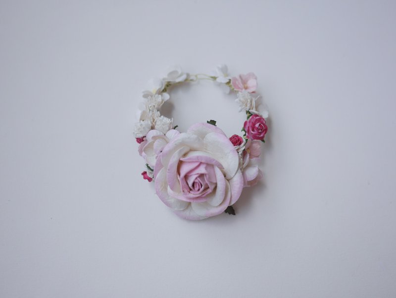 Paper Flower, hand corsage, Wedding bridesmaids, big rose, pink-white tone color - 手鍊/手環 - 紙 粉紅色