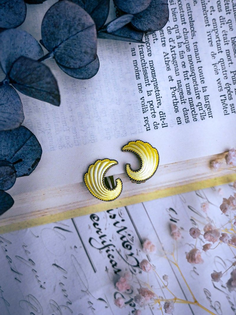 Elvik Bright Yellow Enamel Wavy Sterling Silver Gilt Earrings — Nordic Antique Jewelry Vintage Jewelry - Earrings & Clip-ons - Sterling Silver 