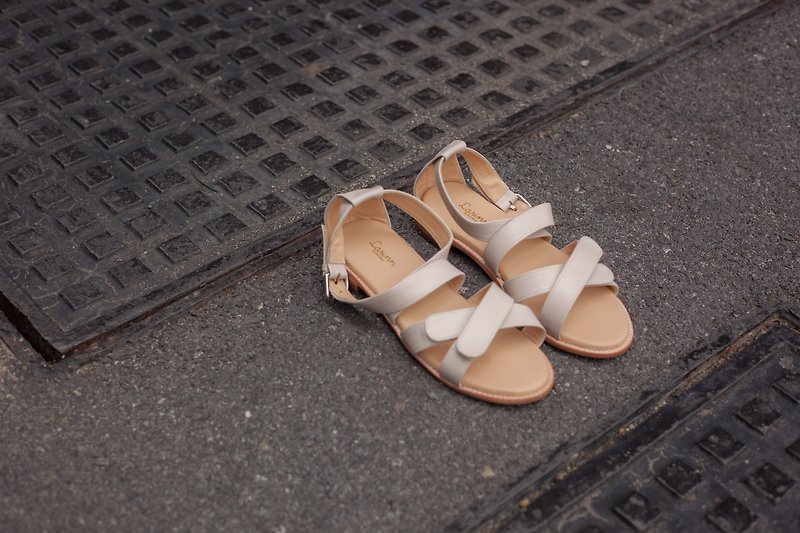 White Line Sandal shoes - รองเท้าลำลองผู้หญิง - หนังแท้ ขาว