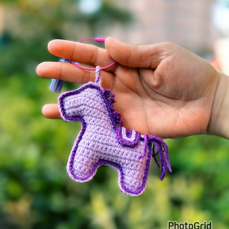 Original pony keychain hand-crocheted buckle made in Hong Kong - Keychains - Cotton & Hemp Multicolor