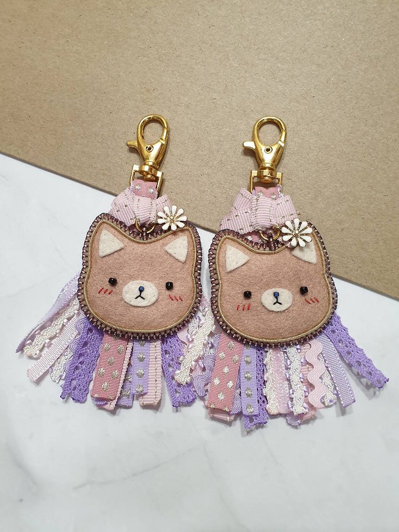 Brown cat with pink/purple tassel key chain - Charms - Thread Brown
