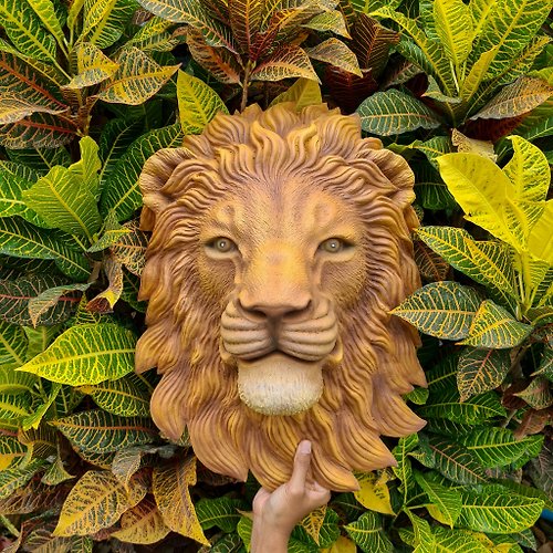 youmedecor Large Lion Head Wall Art Decor | Faux Taxidermy Lifelike color Lion Head |