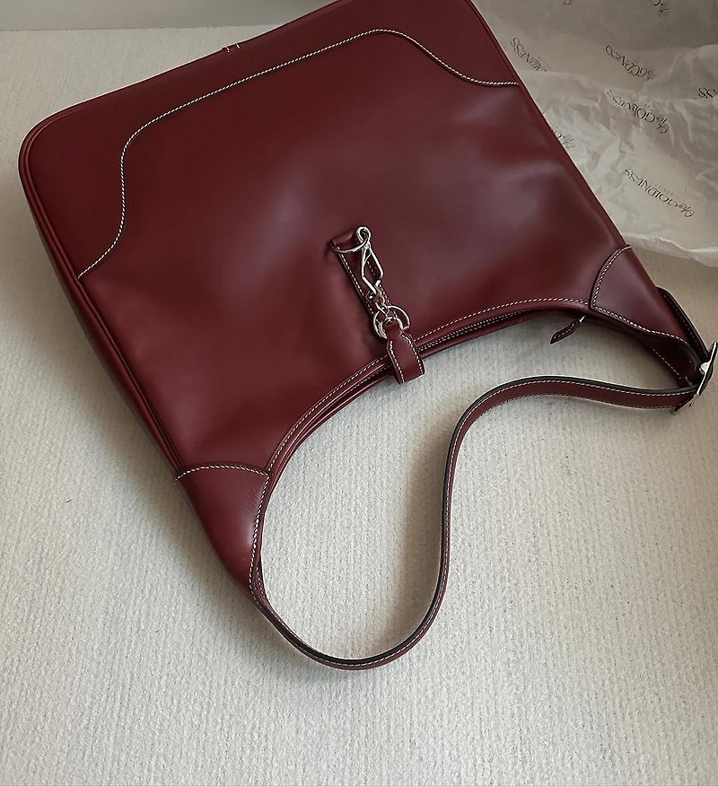 Second-hand bag Hermes burgundy topstitched Silver buckle trim square D - กระเป๋าถือ - หนังแท้ สีแดง