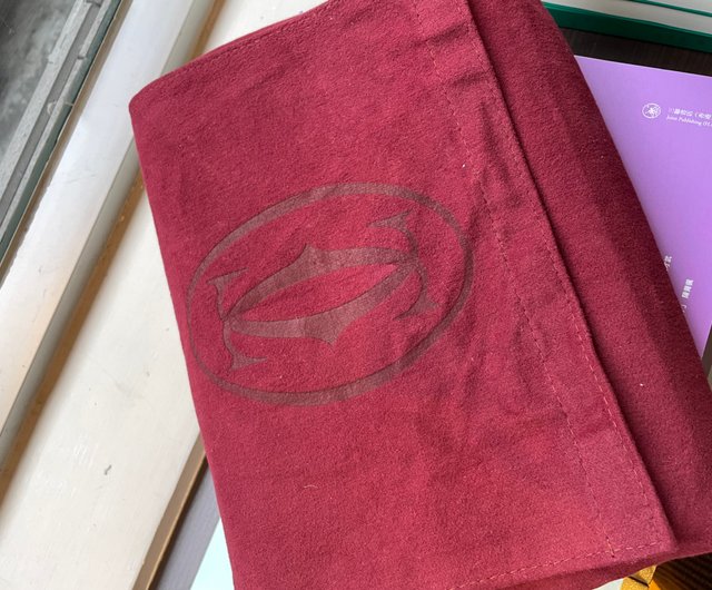 【美品】Cartier　カルティエ　赤　クラッチバッグ　ヴィンテージ 美品】Cartierカルティエ赤クラッチバッグヴィンテージ