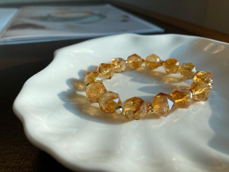 Fortune star diamond front citrine bracelet - สร้อยข้อมือ - คริสตัล 