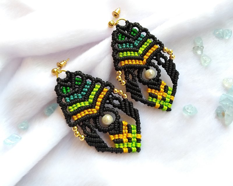 E017-Hand-woven Gradient Color Earrings Yama Jungle - ต่างหู - ไนลอน สีดำ