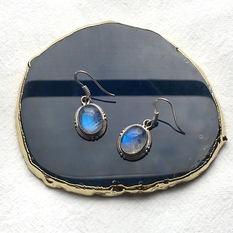 月光石925純銀復古耳環 尼泊爾手工銀飾 - 耳環/耳夾 - 寶石 銀色