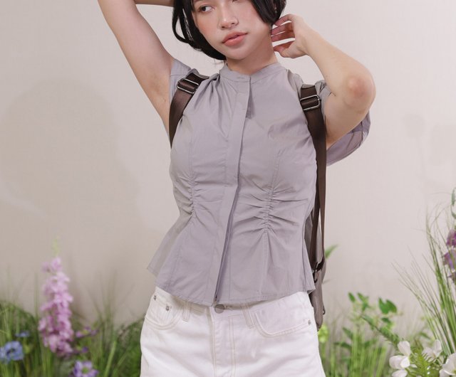 美品3wayIACUCCI グレー バックパック 三角バッグカバー 立体構造リュックグレーカラー - ショップ
