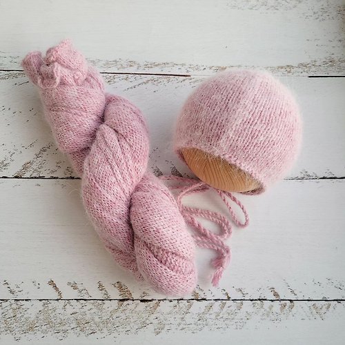 KrisboNewbornProps Pink Melange Fluffy Newborn Hat with Wrap, Knitted Photo Props