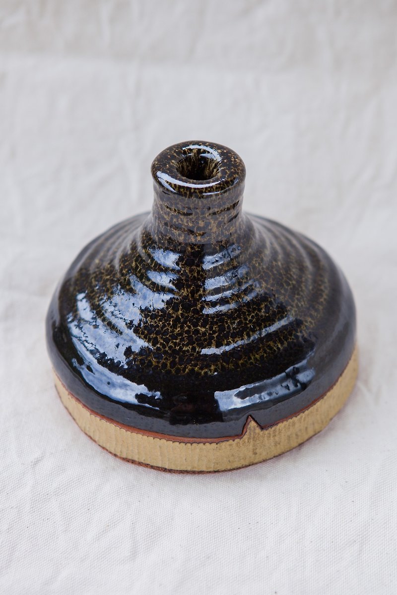 [Drizzle Handmade Workshop] Hand Pinch Pottery-[Volcano Chimney] - เซรามิก - ดินเผา สีดำ