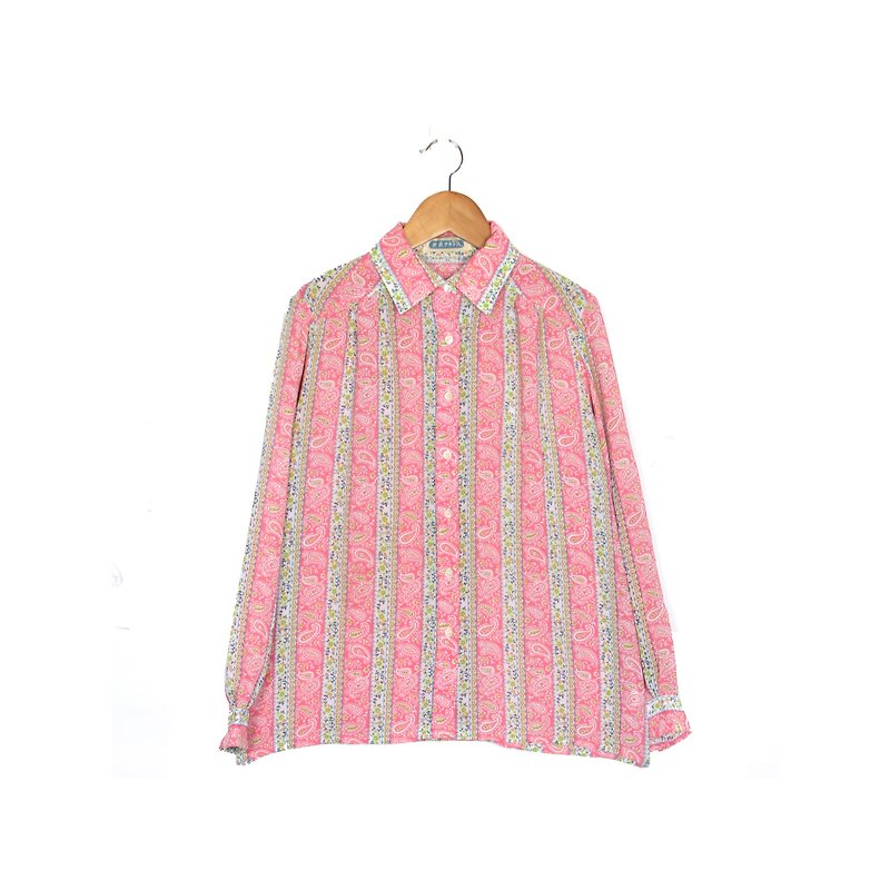 [Egg plant ancient] strawberry amoeba printing ancient shirt - Women's Shirts - Polyester Pink