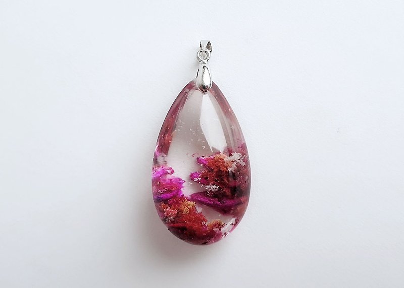 Gemstones, mermaid kingdom, natural ore, color ghost, necklace pendant - Necklaces - Gemstone Red