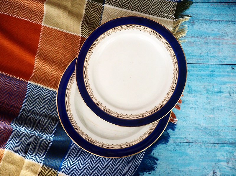Wedgwood&C L British Blue Antique Market/Piece Single Piece For Sale - Small Plates & Saucers - Porcelain 