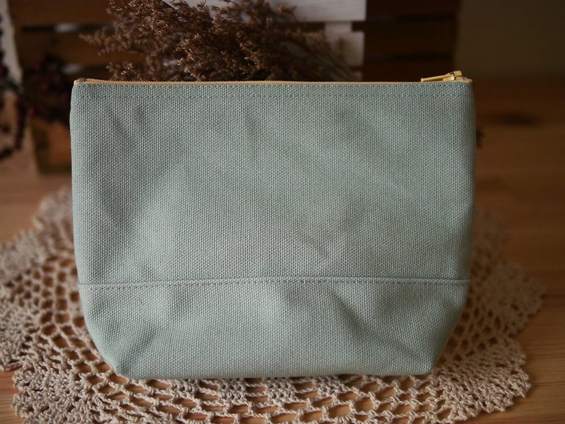Simple cosmetic storage bag mint green x mint green x lemon -mint lemon- - กระเป๋าคลัทช์ - วัสดุอื่นๆ สีเขียว