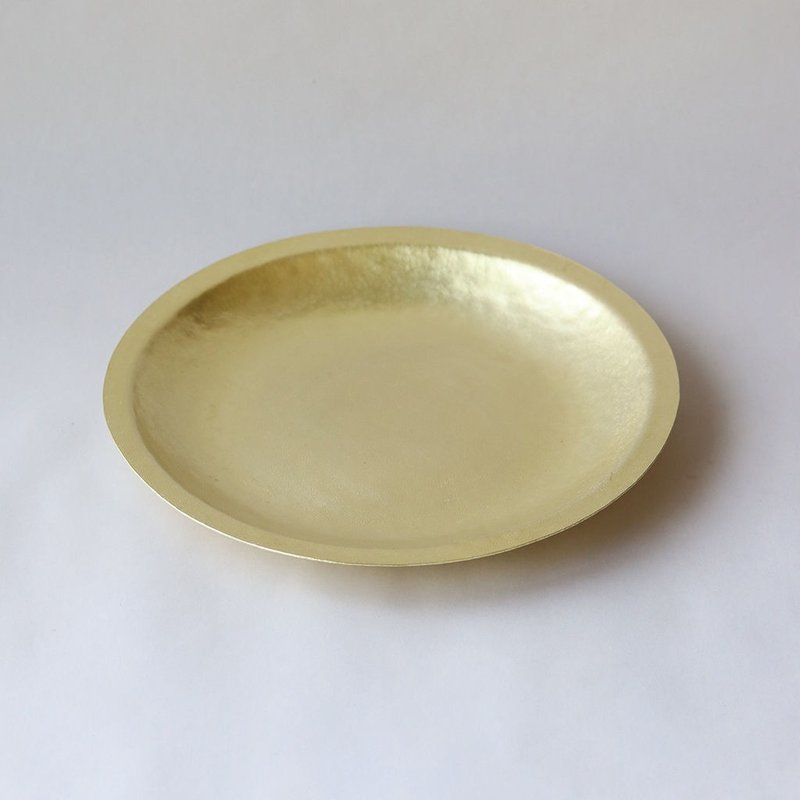 Hammered brass rim plate 8 inch - อื่นๆ - โลหะ สีทอง