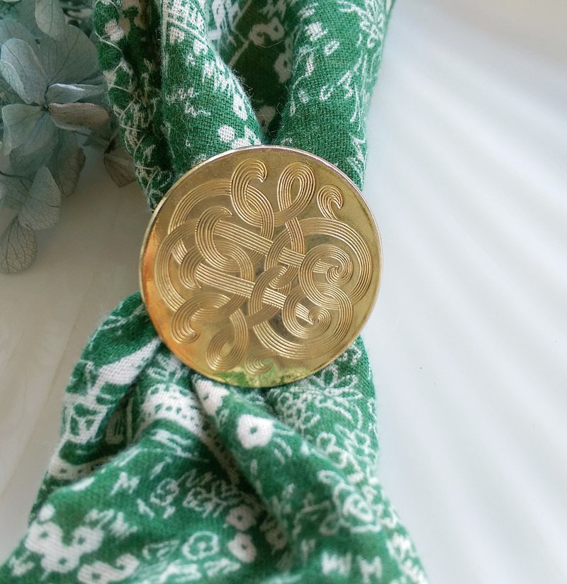 【西洋古董飾品】 金色調 花體紋 圍巾夾 絲巾扣 絲巾夾 - 其他 - 其他金屬 金色
