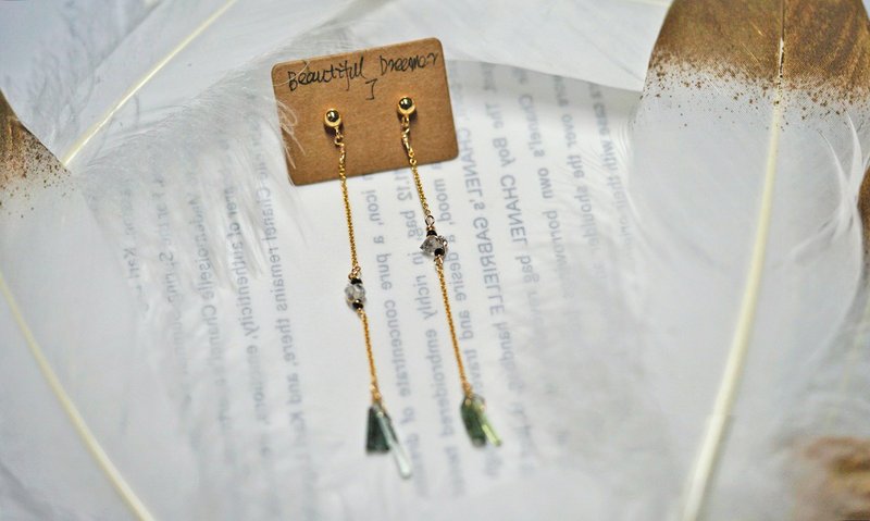 Pure hand - made 14 k gold plated winding green tourmaline, shining diamond earr - ต่างหู - คริสตัล หลากหลายสี