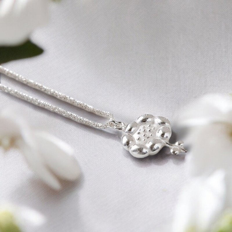 Cloud flower necklace - Necklaces - Sterling Silver Silver