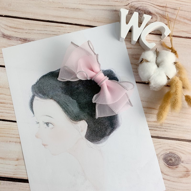W&C手作  || 咘咘。波妞|| 嬰兒粉+銀灰  網紗 大蝴蝶結 髮夾 - 髮夾/髮圈 - 其他材質 粉紅色