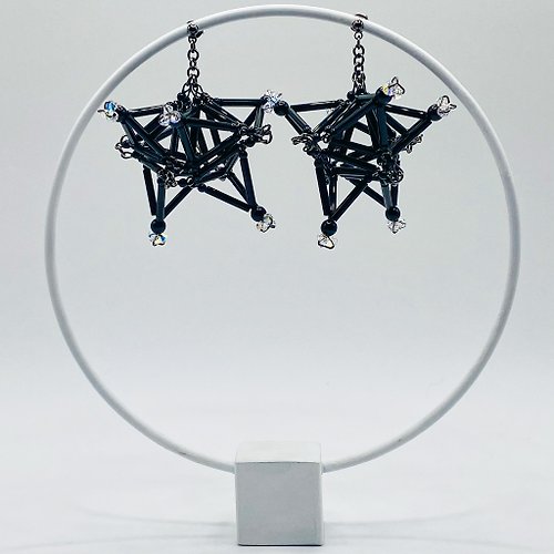 muik 3D Star PIERCE/EARRING【Black】