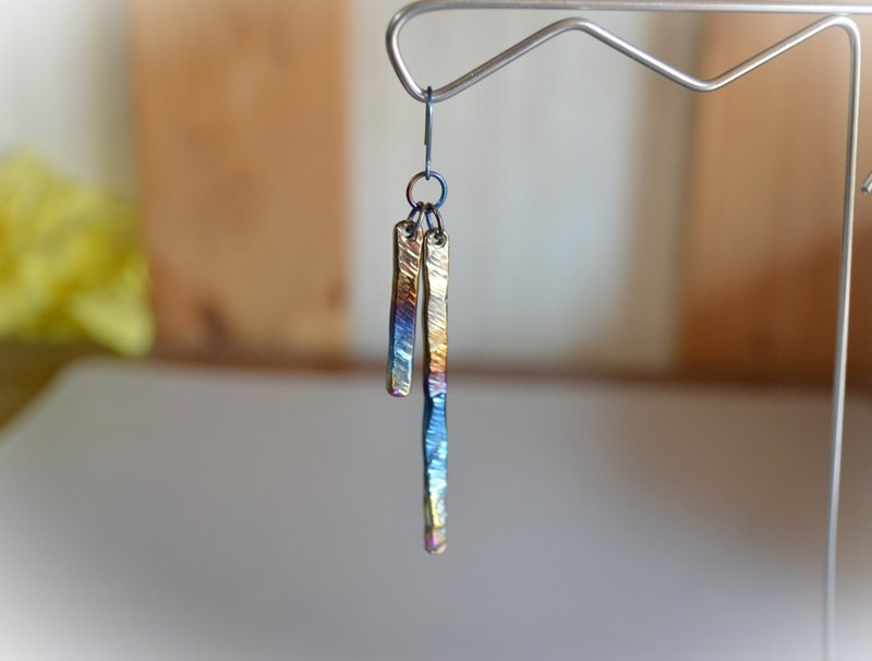 Titanium　pierced earrings・チタンだけで出来たピアス・グラデthree・ツイン・C - 耳環/耳夾/耳骨夾 - 其他金屬 多色