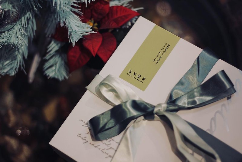 วัสดุอื่นๆ ชา หลากหลายสี - KAKU TEA White Mist Snow Tree Ribbon Taiwanese Triangular Tea Bags (48 Packs) Christmas Gift Box |