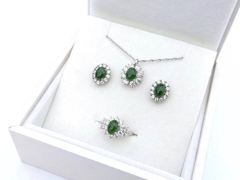 JadeStyle Women's Fashion Jewelry | Jewelry Set | Nature Nephrite Taiwanese Jade - Necklaces - Jade Green