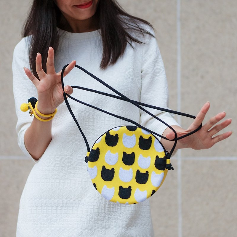 Weaving-Momo black series 2019 new original design fashion creative round shoulder bag - Messenger Bags & Sling Bags - Nylon 