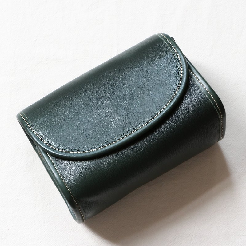 Lightweight cowhide shoulder bag green - กระเป๋าแมสเซนเจอร์ - หนังแท้ สีเขียว