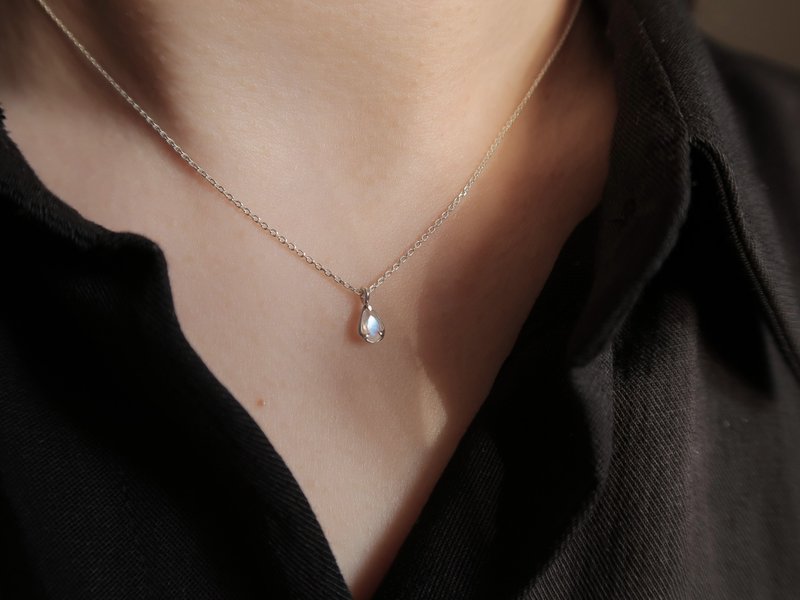 925 sterling silver small water drop diamond surface moonstone natural stone necklace long chain short chain clavicle chain - สร้อยคอ - เงินแท้ ขาว