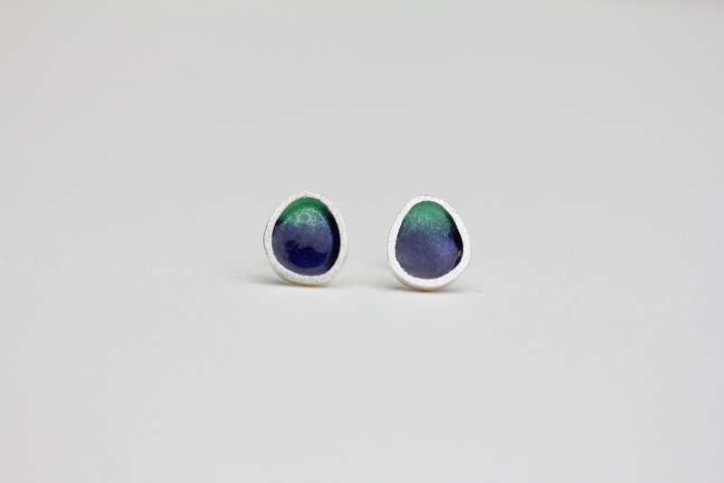 Purple and Yellow Green Cloisonne Stud Earrings - ต่างหู - วัสดุอื่นๆ สีม่วง