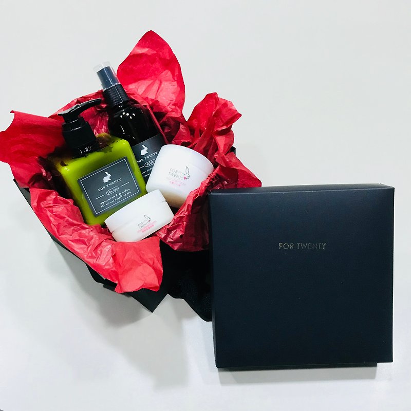 Each child ─ black gold gift box of happiness four products*Featured*Pure Lotion / cream / water-conducting membrane / Body Lotion - Lotions - Plastic Black