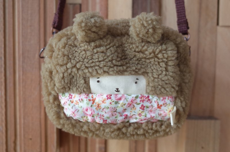 Small rabbit small bag - spring pink flower - coffee hair - กระเป๋าเครื่องสำอาง - ผ้าฝ้าย/ผ้าลินิน 
