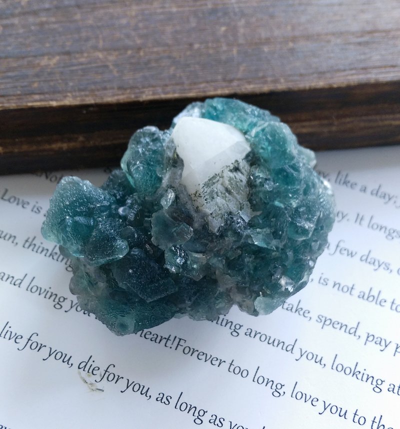 Fluorite 內蒙產地 藍螢石 水晶共生 天然礦石 原礦 - 擺飾/家飾品 - 其他材質 