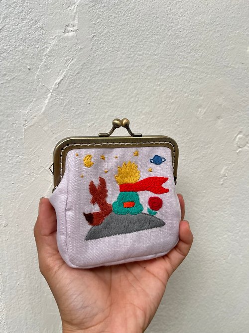 chuenchom Hand embroidery Little Prince coin pouch