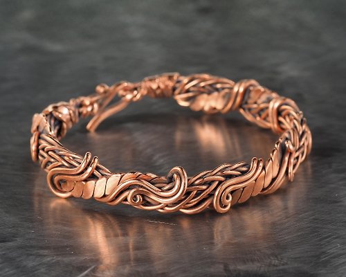 Wire Wrap Art 銅絲纏繞手鍊。 獨特的手工手鍊。 給他或她的禮物。